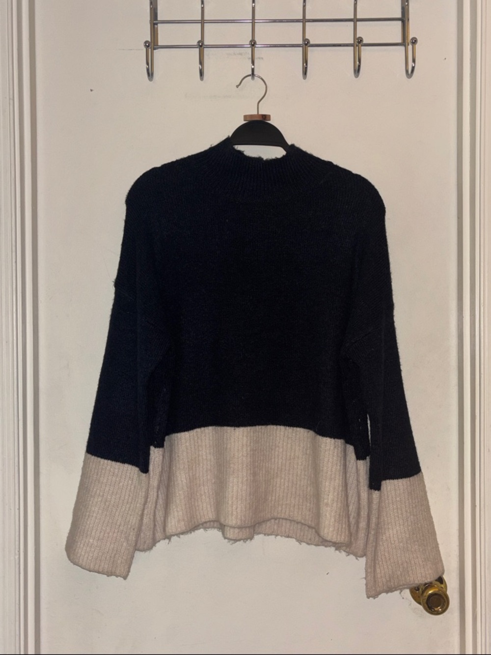 🌠 F21 Mockneck Sweater - Picture 3 of 5